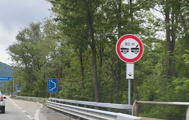 cartelli superstrada 80