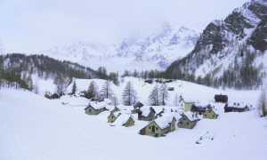 devero crampiolo neve