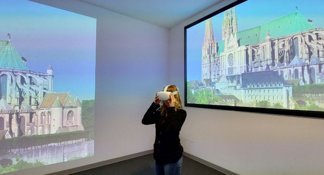 Chartres: Glaube und Kunst in einer lebendigen Ausstellung