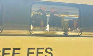 polizia treno documenti