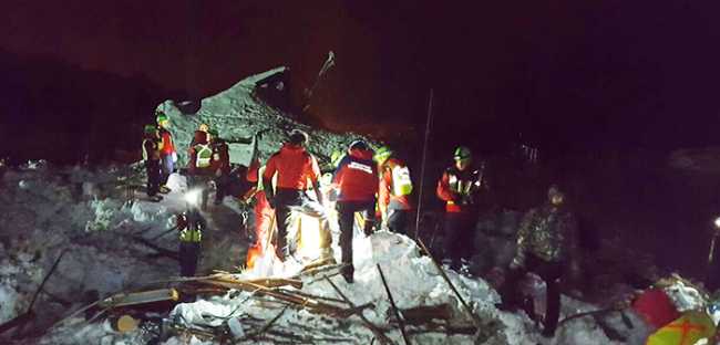 soccorso hotel rigopiano2