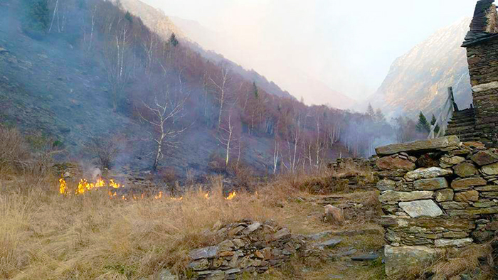 Waldbrand im Val Grande gelöscht, 200 Hektaren niedergebrannt