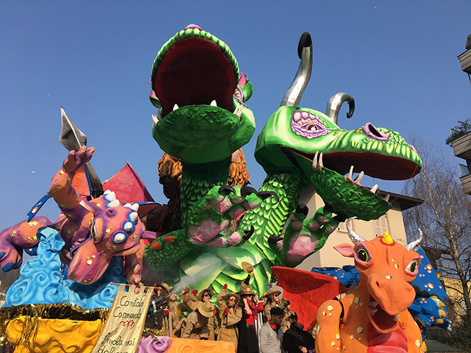 Ein grosses Fest am Karneval von Borgosesia
