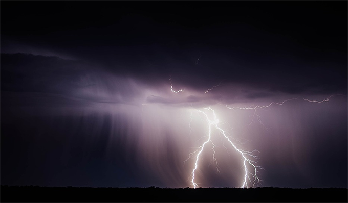 In der Nacht auf Samstag Gewitter in den Alpen, die Temperaturen sinken um 8-9°