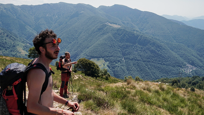 Beim Pomattertag kommt „Va‘ Sentiero“, eine Expedition durch den „Sentiero Italia, den längsten Pfad der Welt,  in Formazza an.