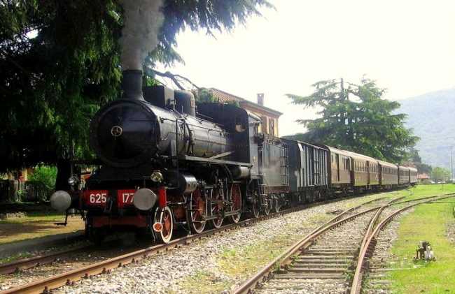 treno v