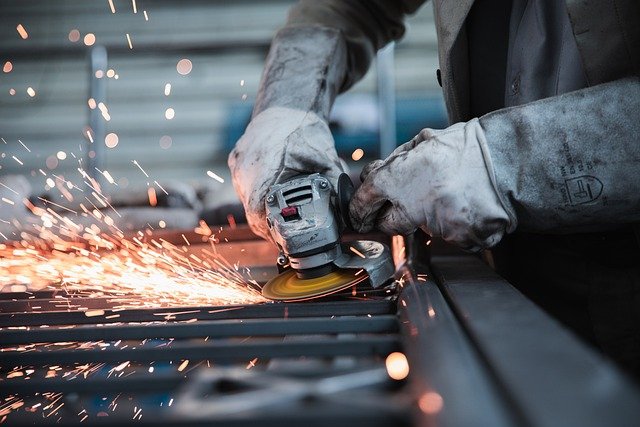 Operiaio fabbrica lavoro