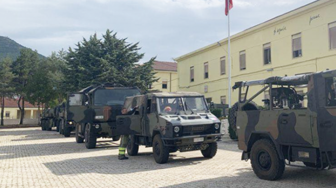 Militär in Domodossola zum Grenzschutz aus Anlass des G20 in Rom