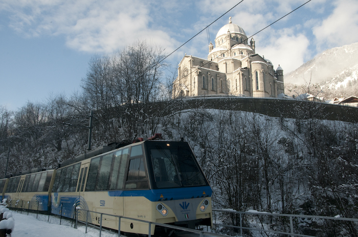 Eine Reise mit der Centovalli-Vigezzina Bahn mitten im Winter